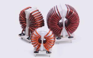 छेद के माध्यम से आम मोड Chokes